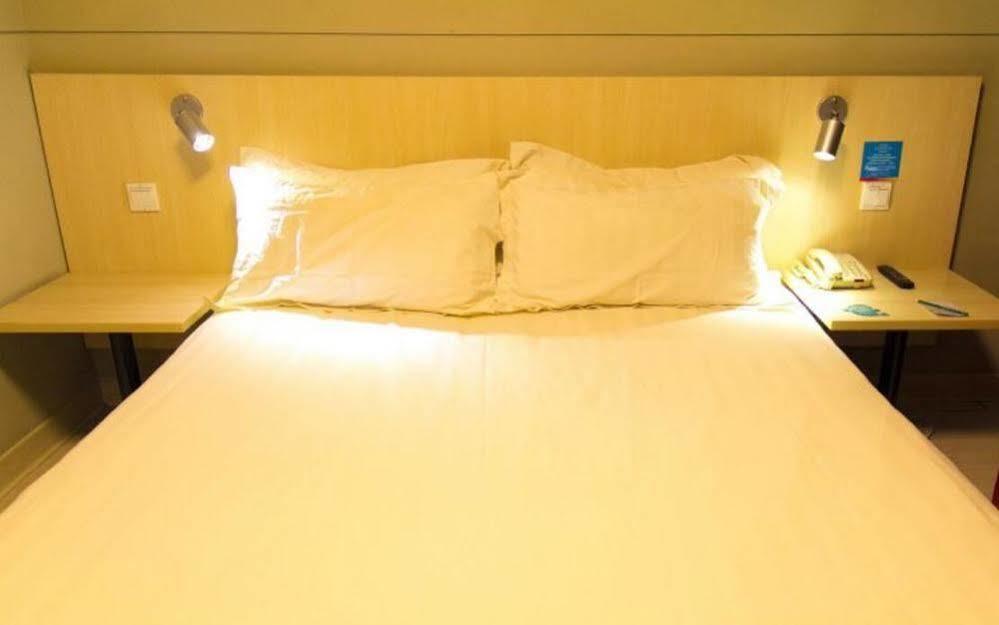 Jinjiang Binzhou Huanghe 4Th Road Hotel Zewnętrze zdjęcie